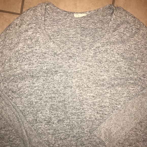 Olivia Rae sweater - Picture 4 of 5